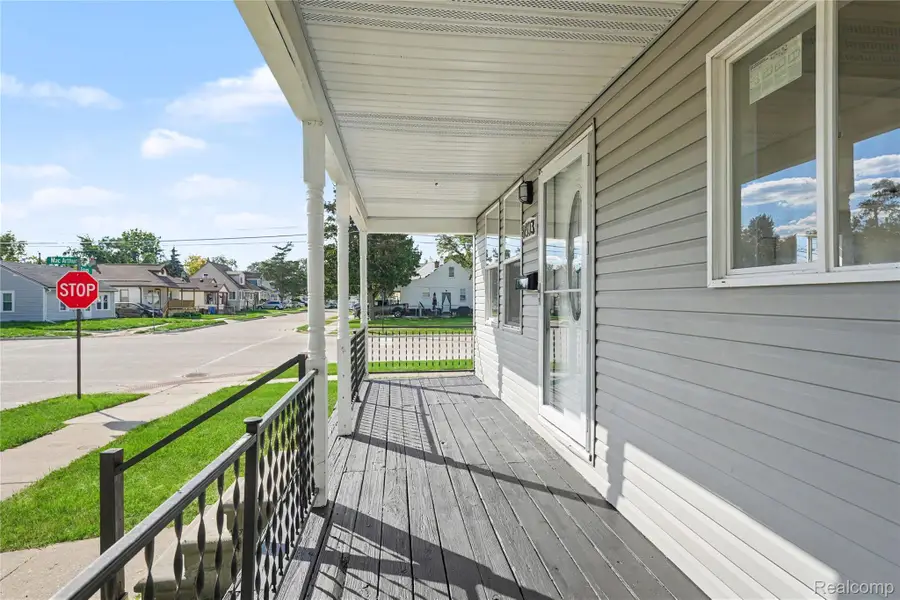 8603 Essex AVE, Warren, MI 48089 - #3