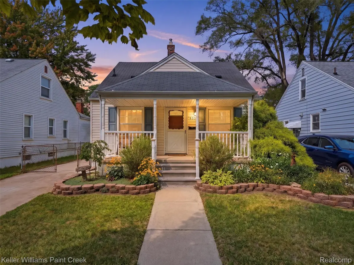 905 N Kenwood AVE, Royal Oak, MI 48067 - #1