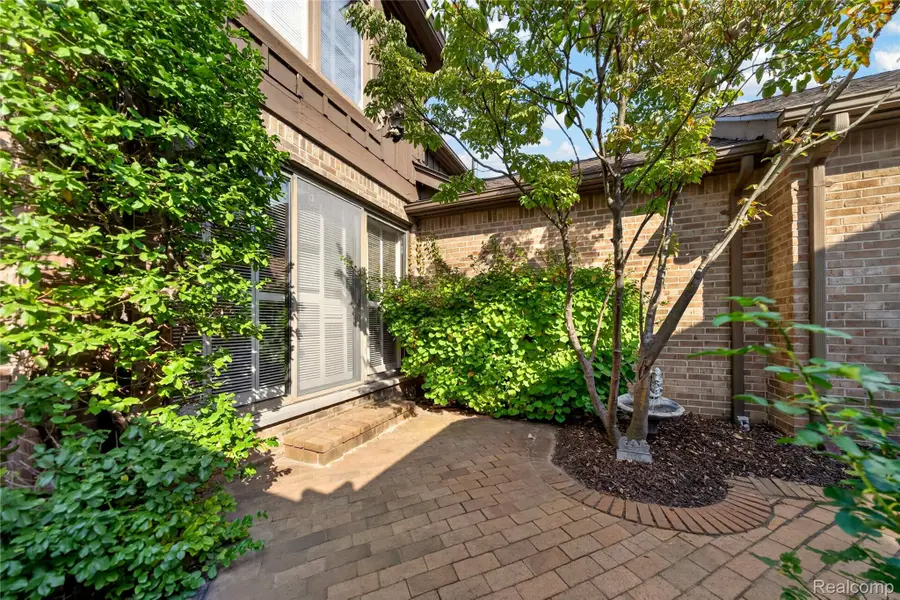 23625 Overlook CIR  # 131, Bingham Farms, MI 48025 - #3