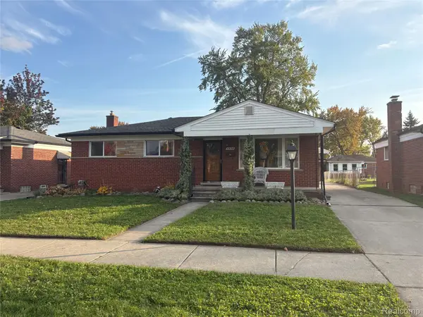 4438 Fenwick DR, Warren, MI 48092