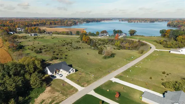 105 Bloomfield BLVD, Brooklyn, MI 49230