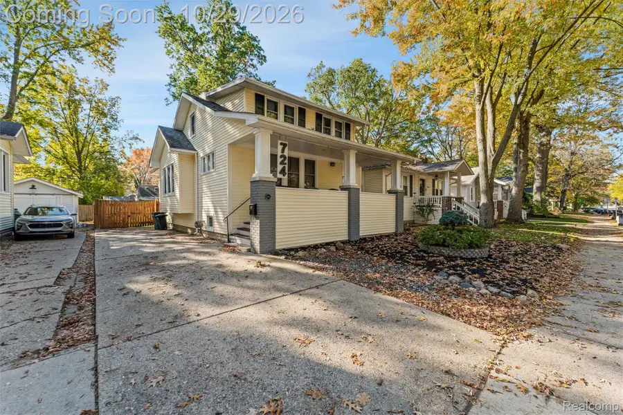 724 Gardenia AVE, Royal Oak, MI 48067 - #2
