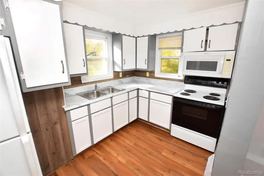 2525 Mount Elliott AVE, Flint, MI 48504 - #3
