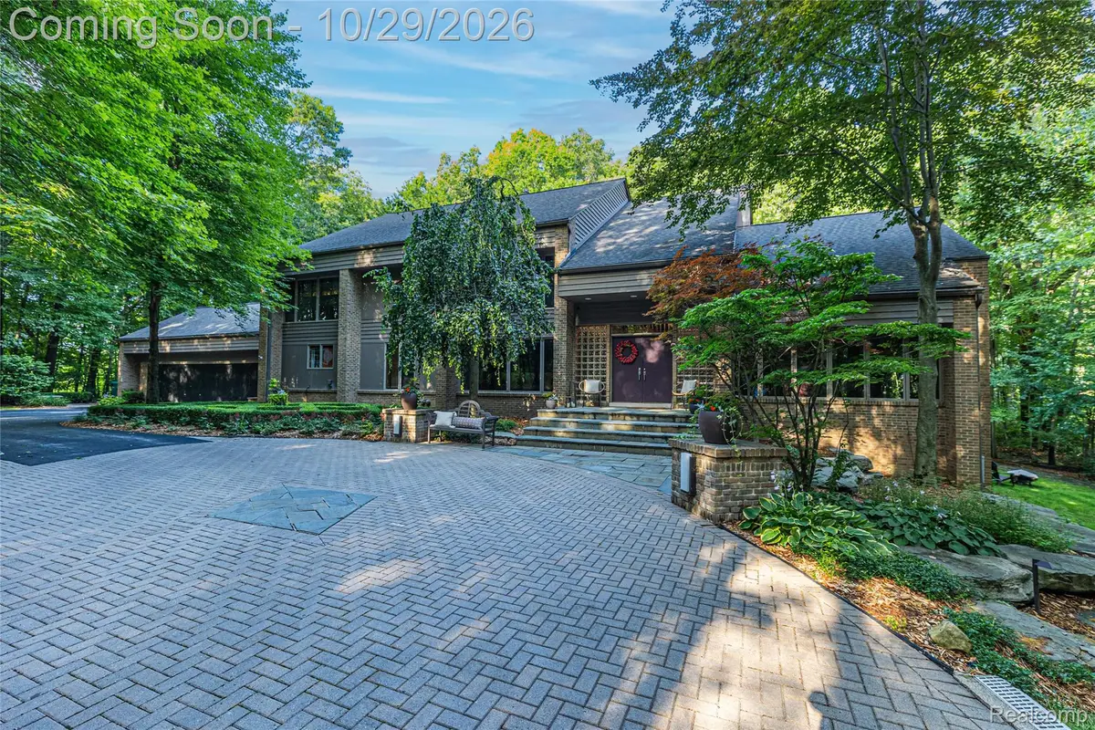 2500 Royal View DR, Oakland, MI 48363 - #1