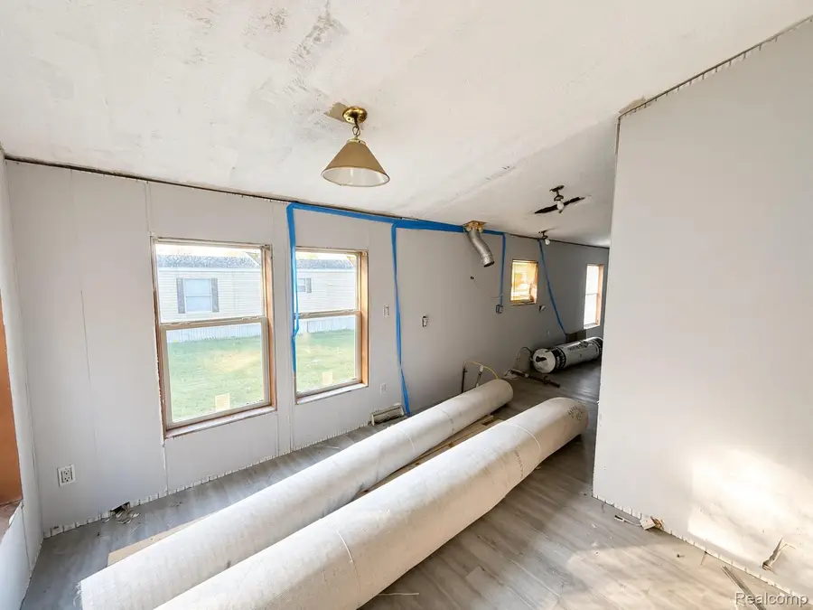 4242 Dolan DR, Flint, MI 48504 - #2