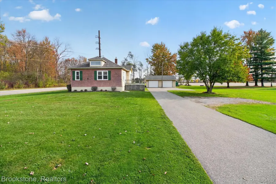 52980 North Avenue, Macomb, MI 48042 - #2