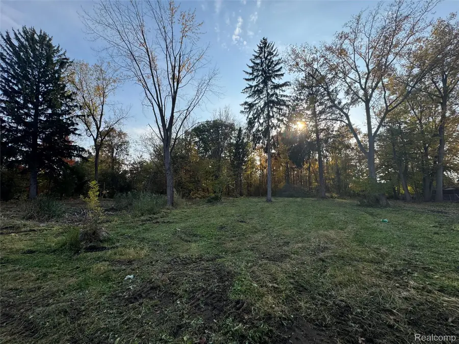 24960 Crocker BLVD, Harrison Township, MI 48045 - #2