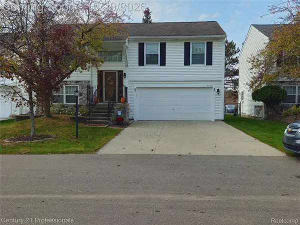 1970 W Williams CIR, Westland, MI 48186