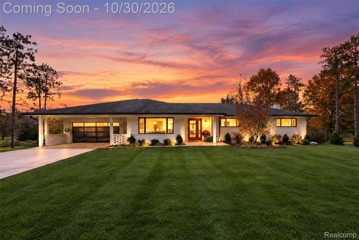 2945 Oakland Oaks, Oakland, MI 48363 - #1