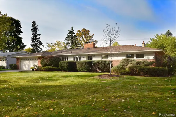 1451 Wrenwood DR, Troy, MI 48084