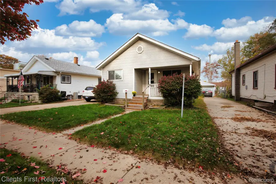 25726 Kitch, Dearborn Heights, MI 48125 - #2