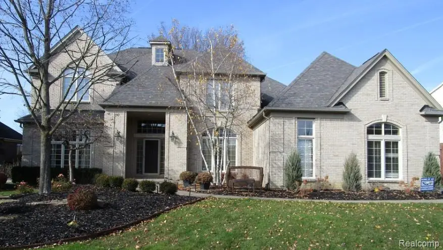 2693 Hawthorne DR S, Shelby, MI 48316 - #1