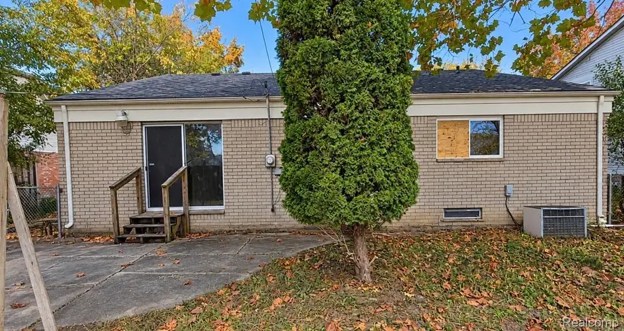 17119 Hilton ST, Southfield, MI 48075 - #2