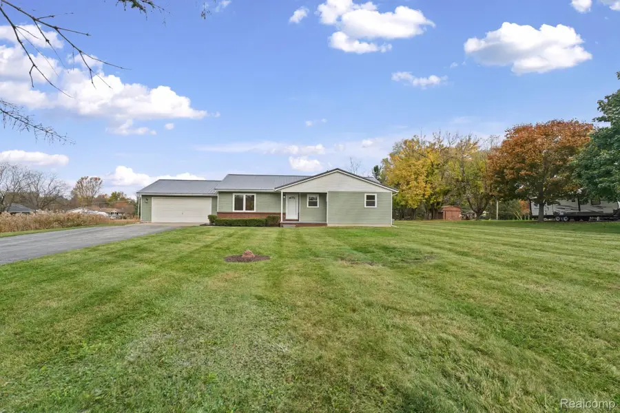 248 Bain DR, Howell, MI 48855 - #2