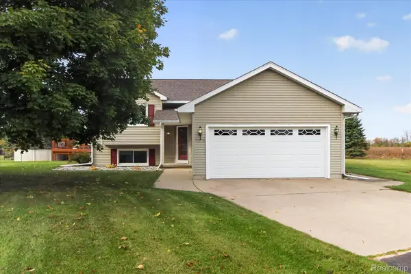 7379 Hospital RD, Freeland, MI 48623