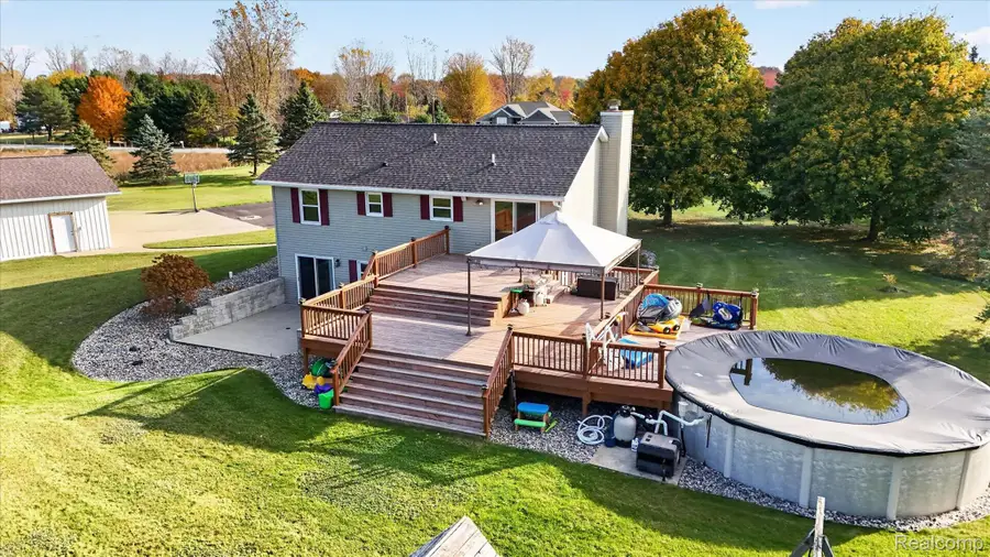 7379 Hospital RD, Freeland, MI 48623 - #3
