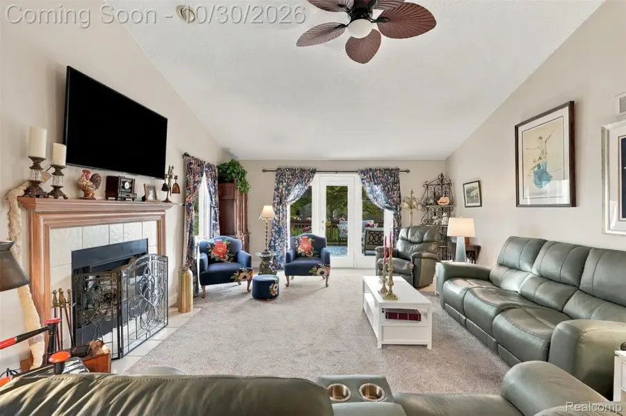 15860 Angelo LN, Clinton Township, MI 48038 - #3