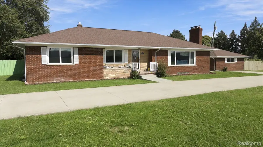 5353 18 Mile RD, Sterling Heights, MI 48314 - #2