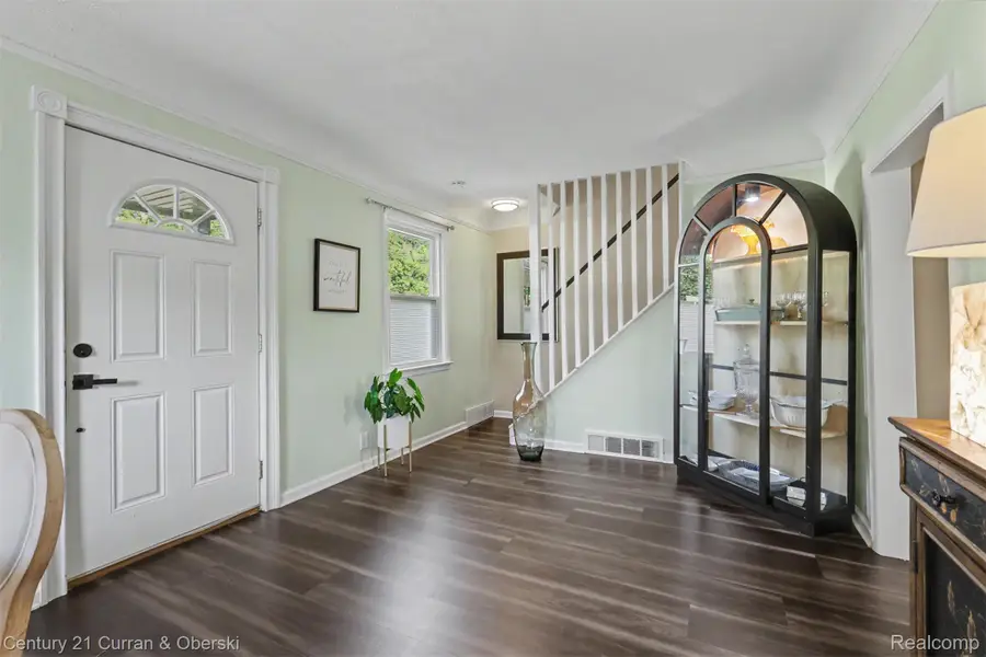 3131 Lafayette DR, Trenton, MI 48183 - #3
