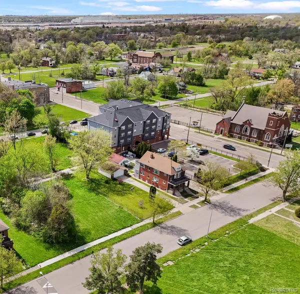 1423 Lakewood ST, Detroit, MI 48215