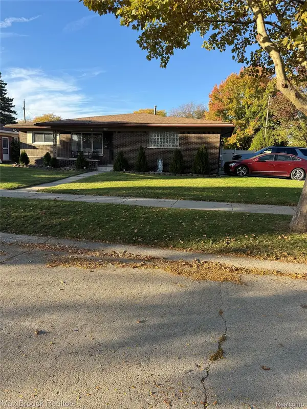 2789 Berkshire DR, Troy, MI 48083