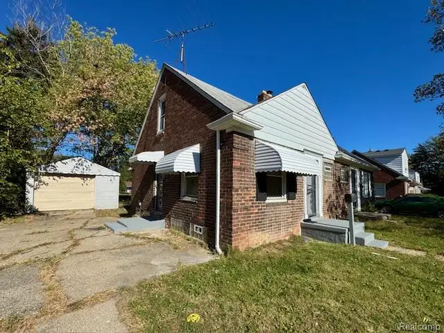 19505 Moross RD, Detroit, MI 48224 - #2