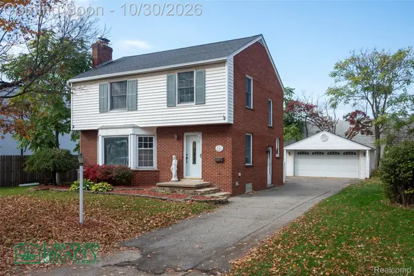 8125 Mackay CT, Utica, MI 48317