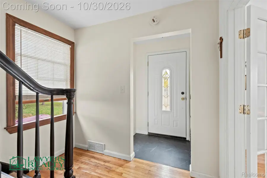 8125 Mackay CT, Utica, MI 48317 - #3