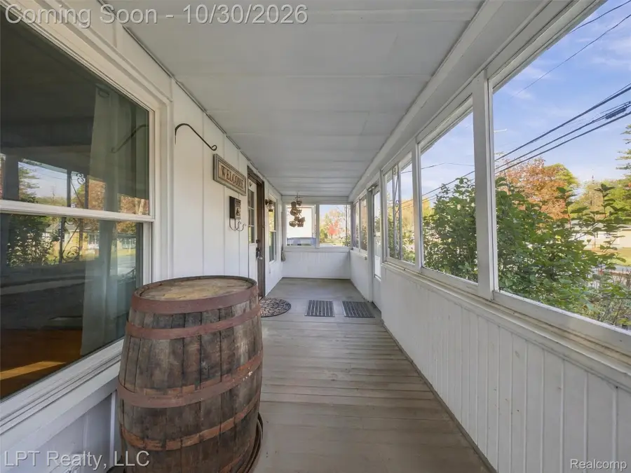 206 S Saginaw ST, Montrose, MI 48457 - #3