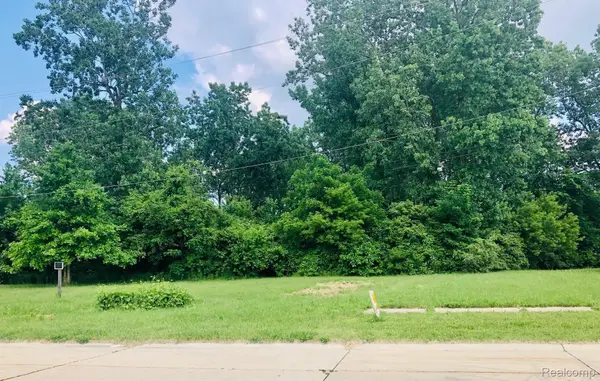 16277 Harrison ST, Romulus, MI 48174