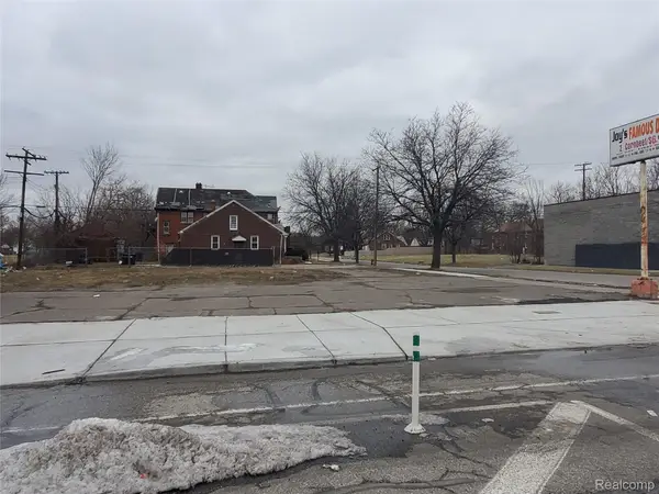 13131 E WARREN AVE, Detroit, MI 48215