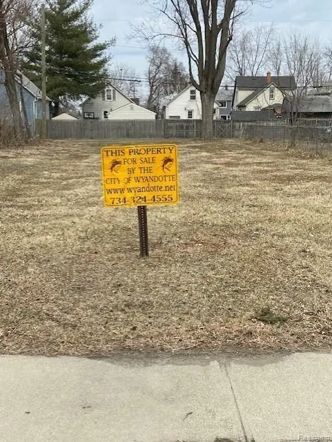 1123 5th ST, Wyandotte, MI 48192