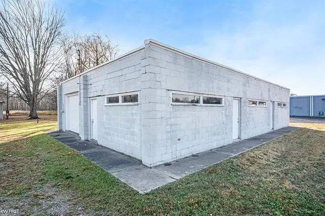 1128 N Saginaw RD, Durand, MI 48429 - #2
