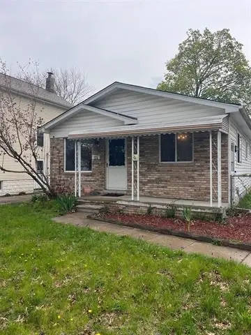 138 W Robert AVE, Hazel Park, MI 48030 - #3