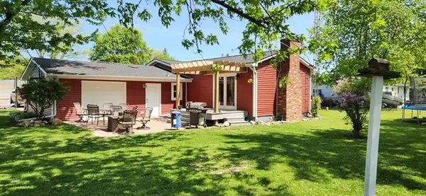5141 Maple RD, SwartzCreek, MI 48473