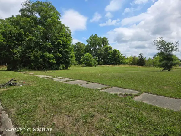 Donaldson ST, Flint, MI 48504