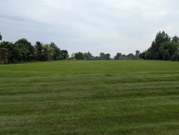 6265 Hidden Forrest DR, SwartzCreek, MI 48473
