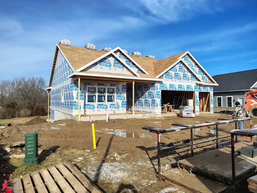 5220 Amelia Earhart DR, Linden, MI 48451 - #2