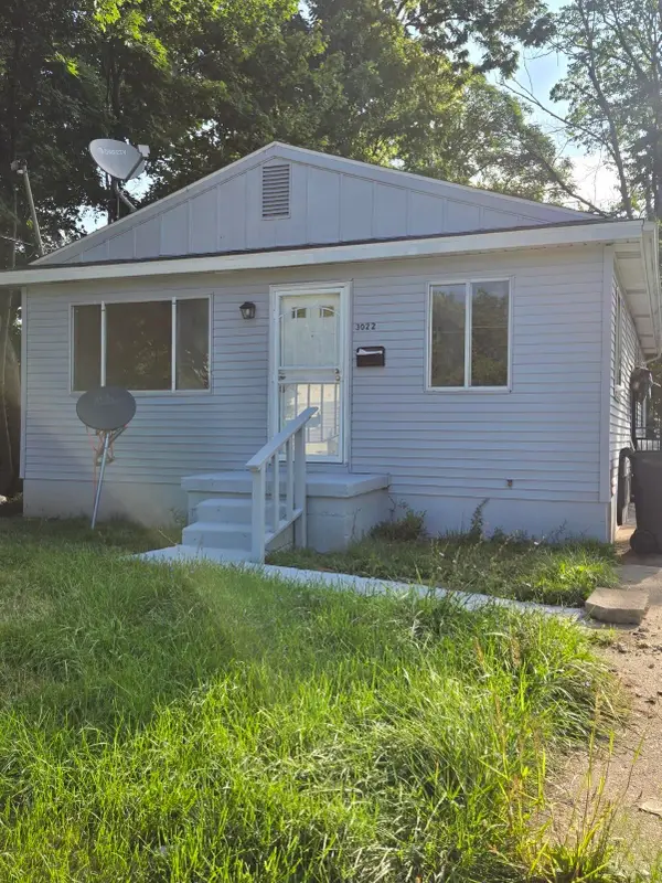 3022 Seneca ST, Flint, MI 48504
