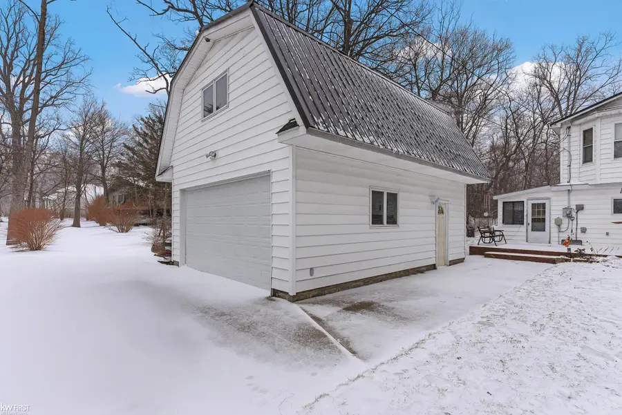 10528 Lake Shore DR, Fenton, MI 48430 - #3