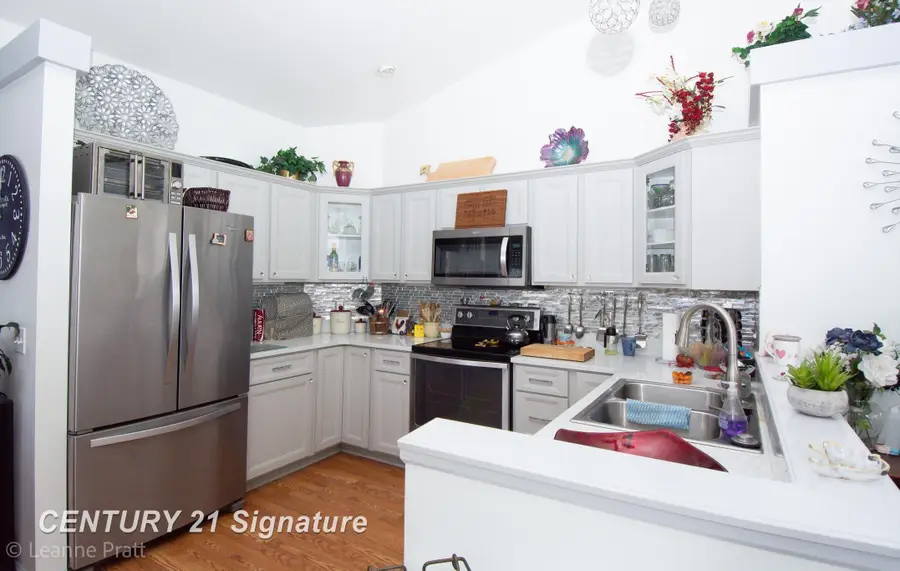 241 Aberdeen CT, Flushing, MI 48433 - #3