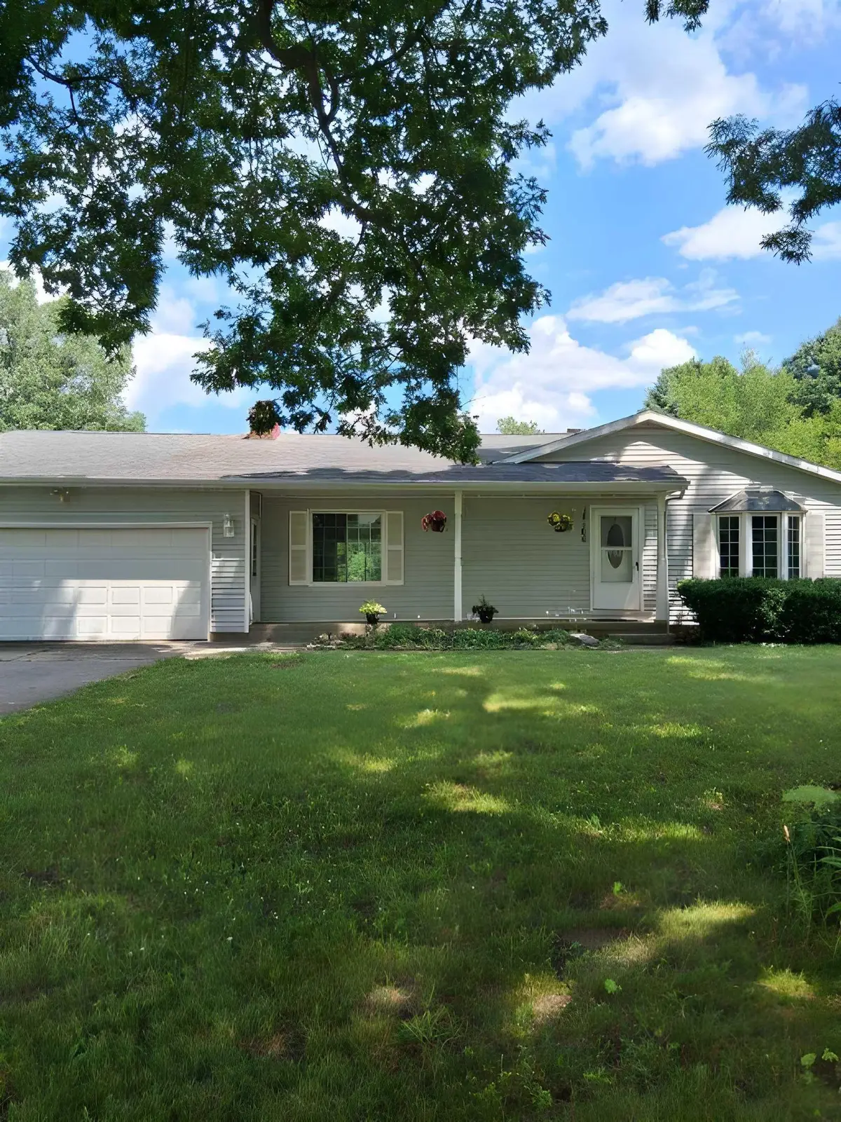 12160 Neff RD, Clio, MI 48420 - #1