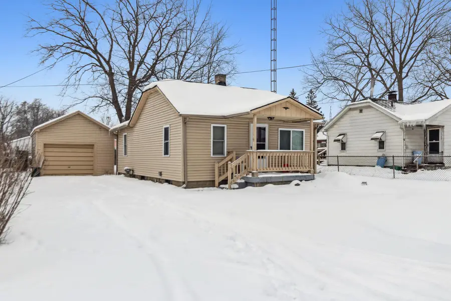 1121 W Boatfield AVE, Flint, MI 48507 - #2