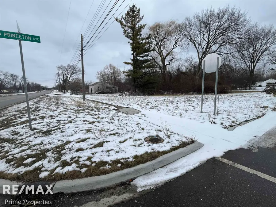 00 Detroit ST, Flint, MI 48505 - #2