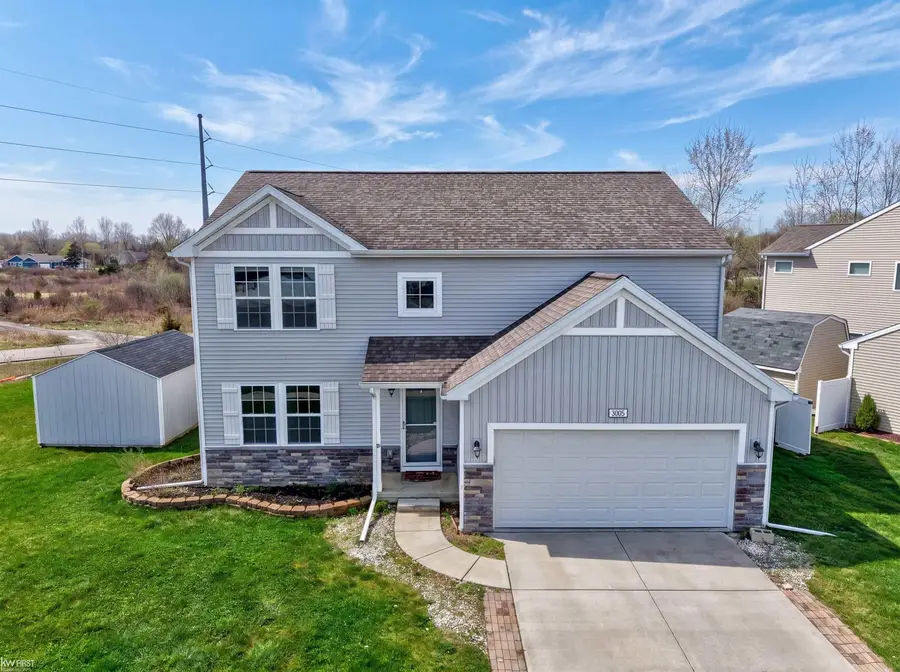3005 Oxford LN, Flushing, MI 48433 - #2