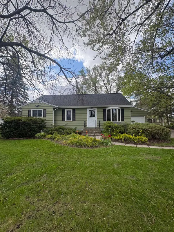 1891 W Moore RD, Bridgeport, MI 48601