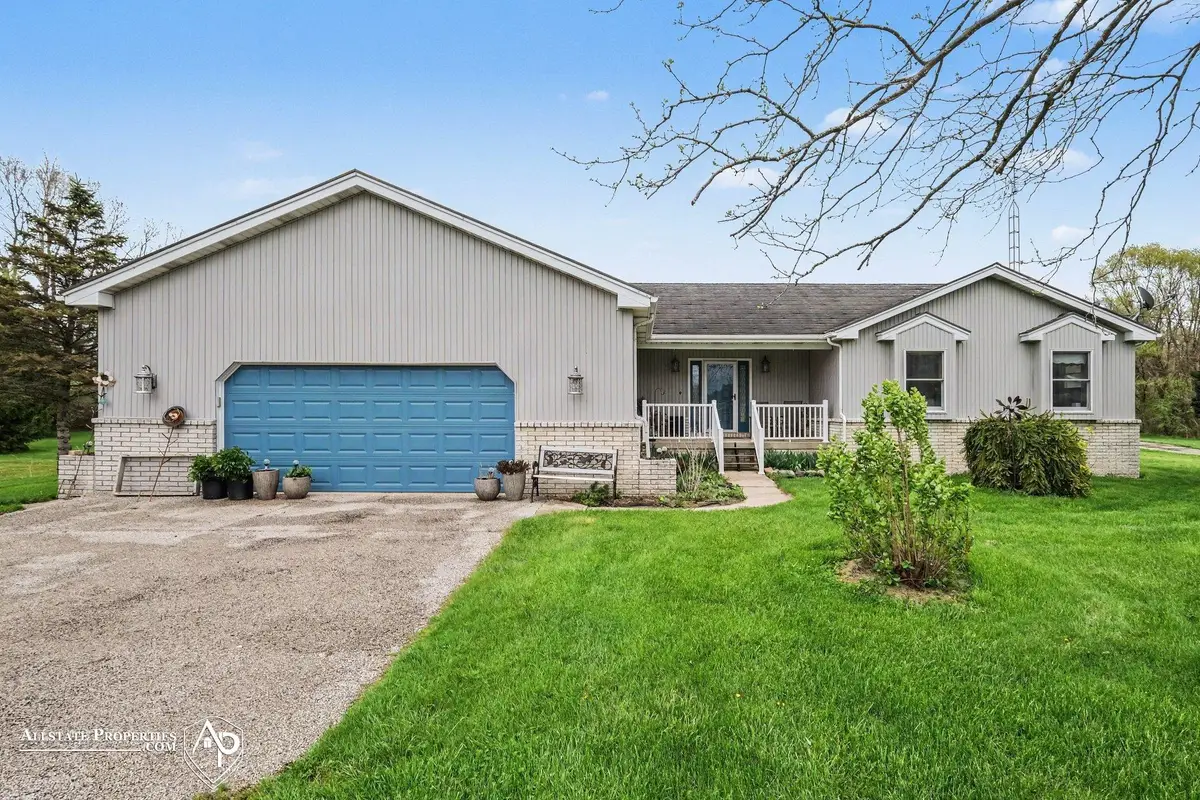 12301 S New Lothrop RD, Byron, MI 48418 - #1