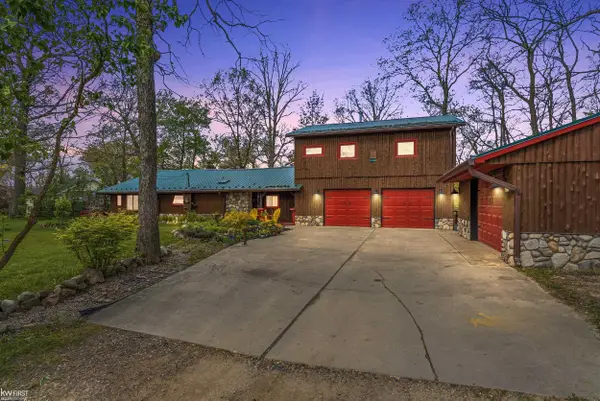7219 Big Trail RD, Holly, MI 48442
