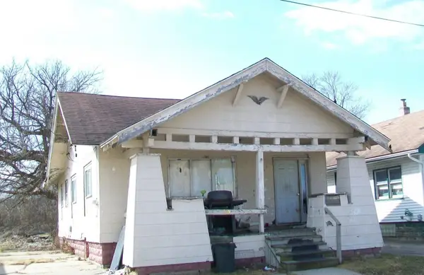 205 W Eddington AVE, Flint, MI 48503