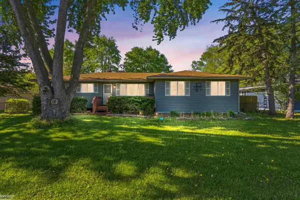 4271 W Highland RD, Milford, MI 48380